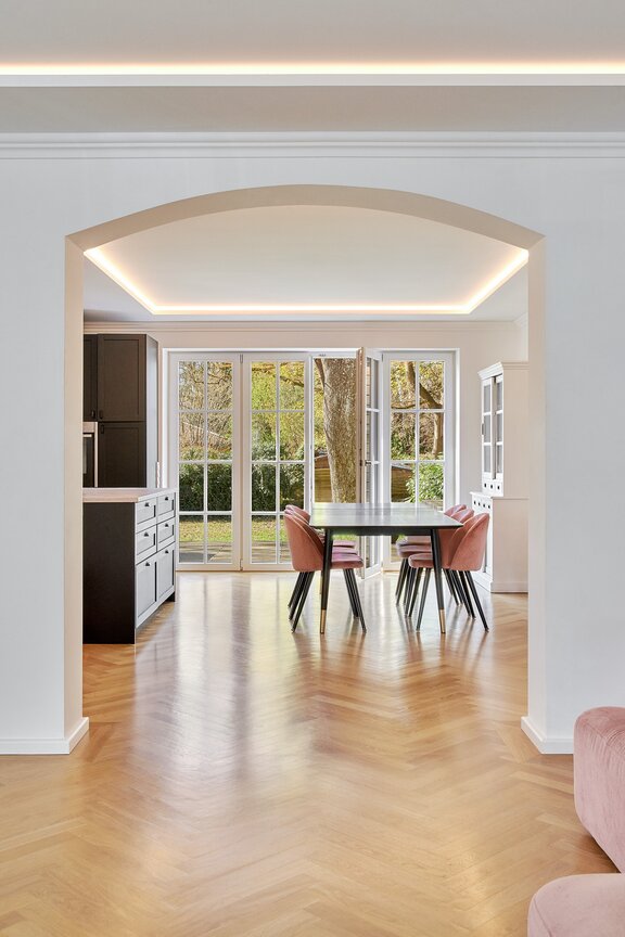 Oak hardwood flooring and light coves