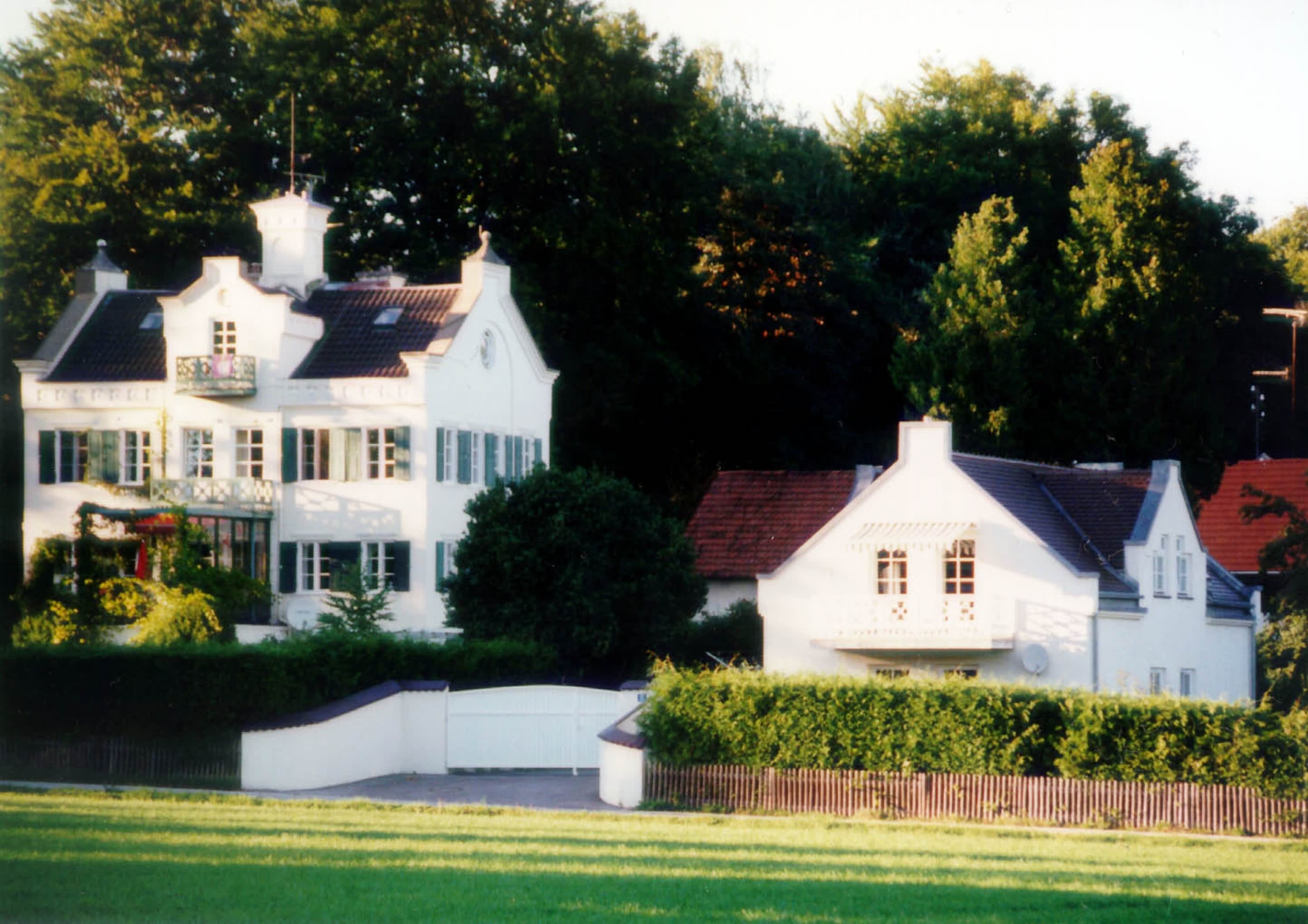 Historisches Anwesen mit Nebengebäude