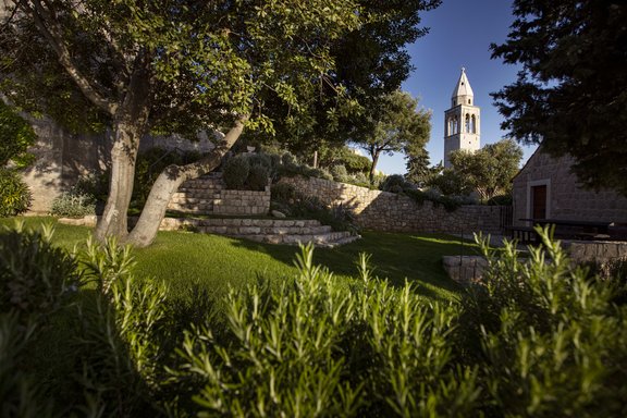 Parkartige Gartenanlage