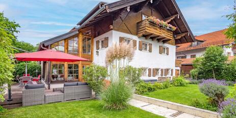 Historisches Bauernhaus mit separater Praxis und Option zur Gestaltung als großzügiges Zuhause