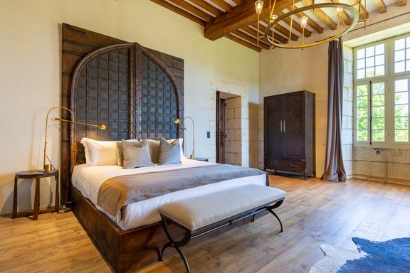 Peace with a historical soul