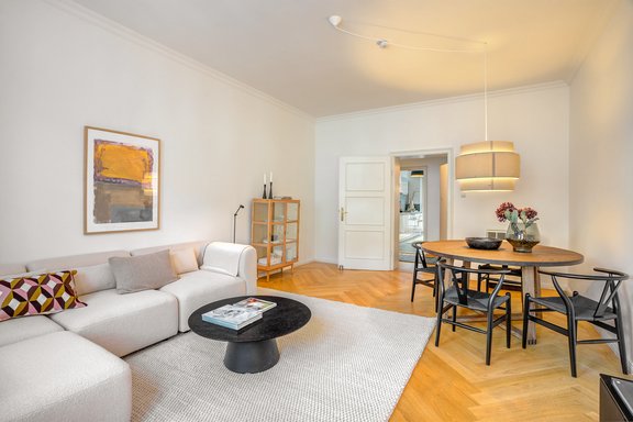 Wohn-/Esszimmer nach Westen