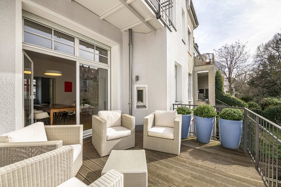 Sonnige Südwest-Terrasse