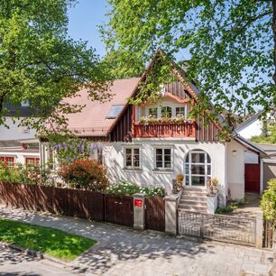 A Dream Home in Cottage Style