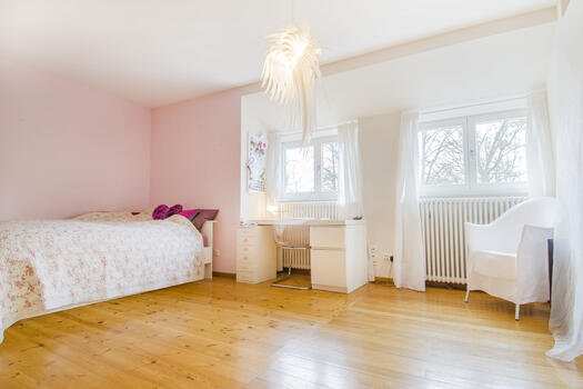 Helles Schlafzimmer