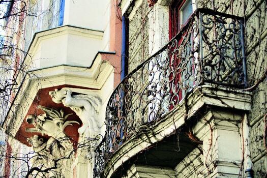 Facade detail before renovation
