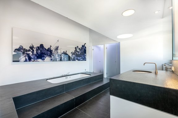 Elegante Bad-Ausstattung