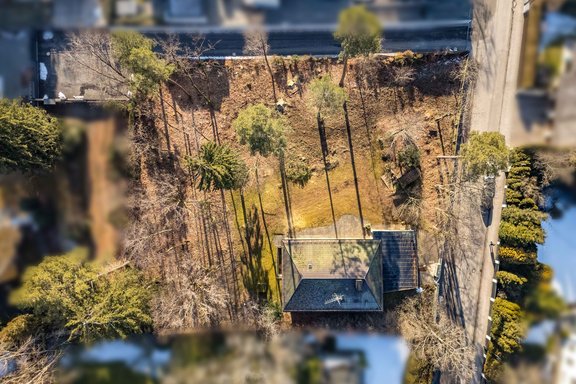 Building plot in prime location