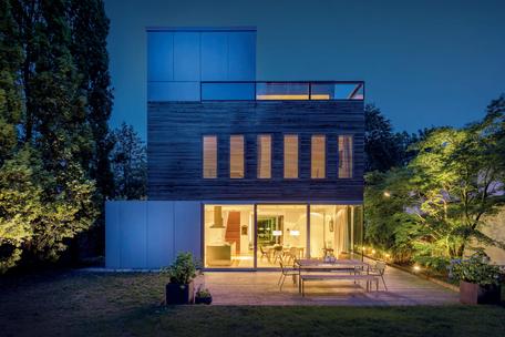 Hochkarätiges Bauhaus-Domizil mit Wärmepumpe in absolut ruhiger, gepflegter Lage
