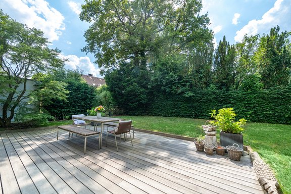 Uneinsehbarer Süd-West-Garten