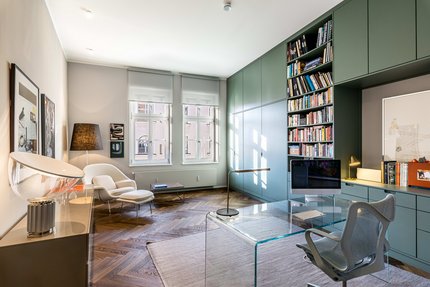 Arbeitszimmer mit Einbauten