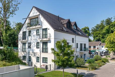 Hochklassige 3-Zimmer-Wohnung von 2021 mit luftigem Penthouse-Ambiente in Laufnähe zum See