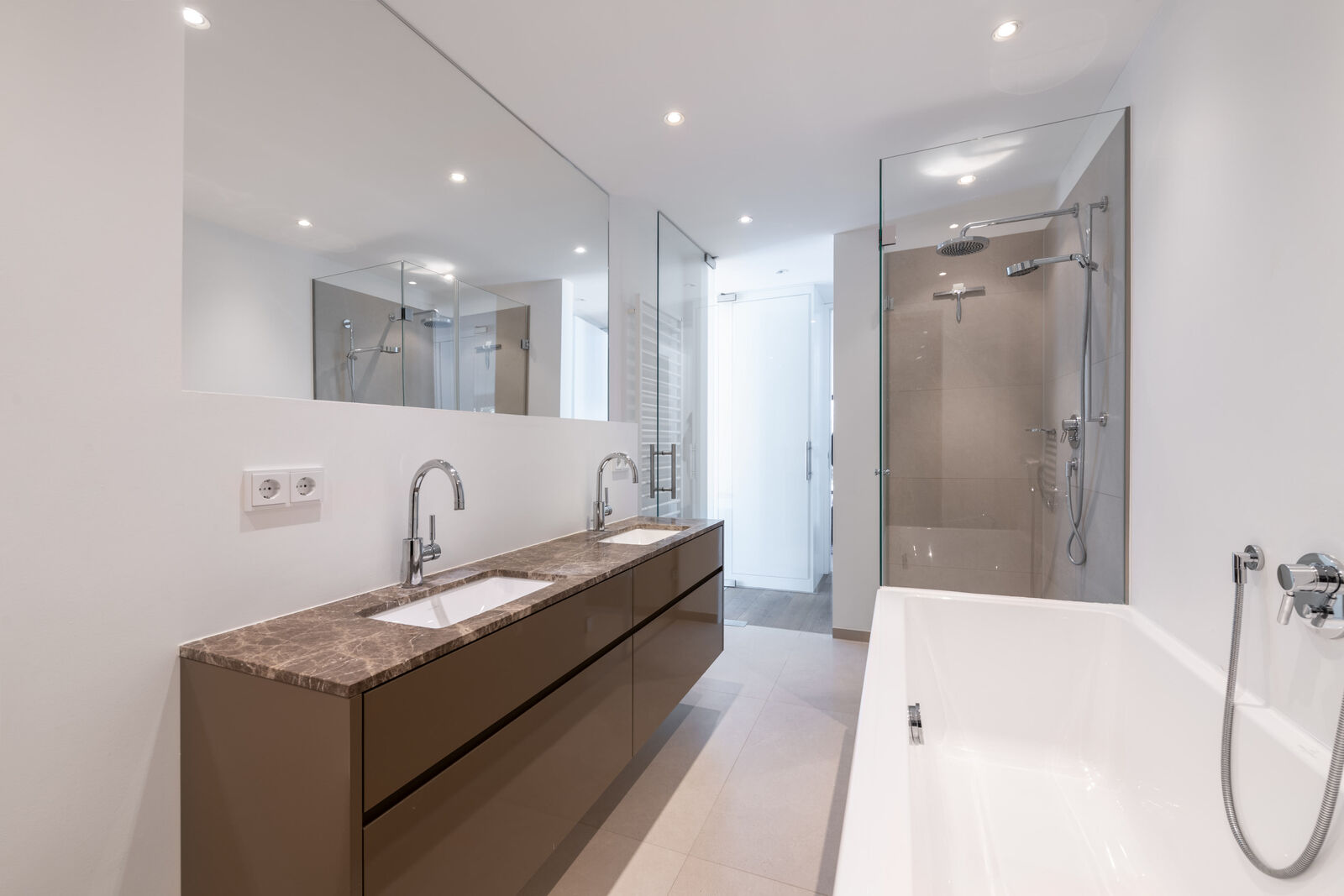 Elegantes Masterbad en suite