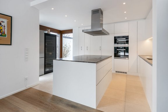 Hochwertige Schreinerküche