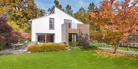 Hochklassiges Architektenhaus mit traumhaftem Garten und Wärmepumpe in Bestlage