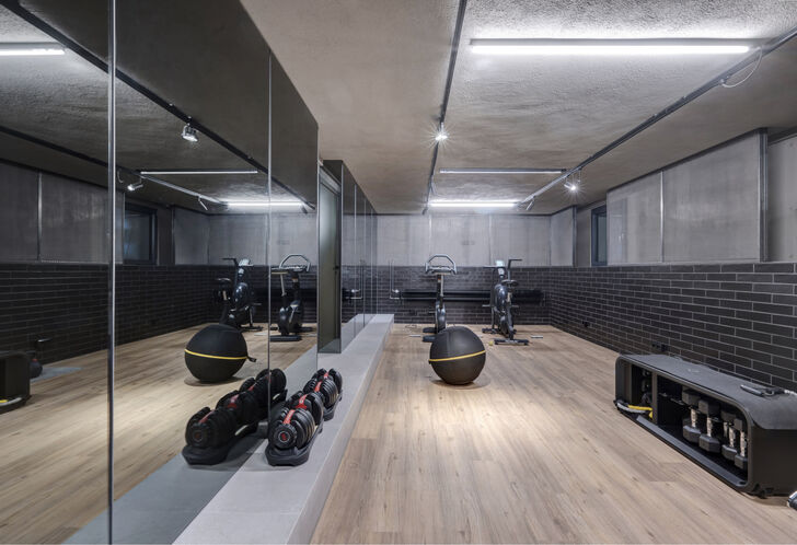 Großzügiger Fitnessraum