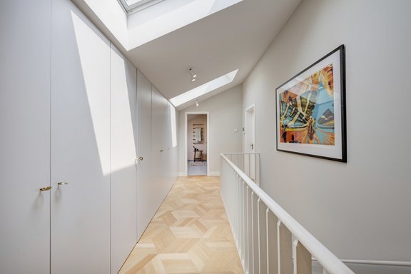 Hochwertige Schreinereinbauten im gesamten Haus