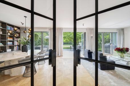 Hochklassiges Design-Stadthaus mit großzügigem Raumangebot und traumhaftem Südgarten