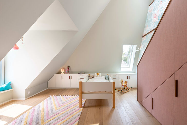 Zimmer mit Galerieebene