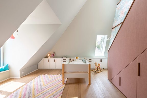 Zimmer mit Galerieebene