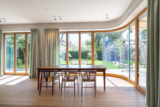 Beautiful living/dining area