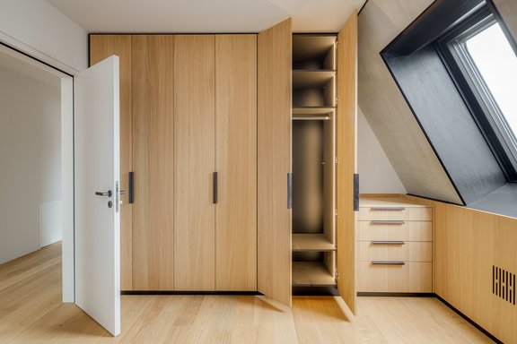 Zahlreiche Maßeinbauten