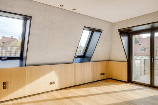 Schlafzimmer mit Balkon