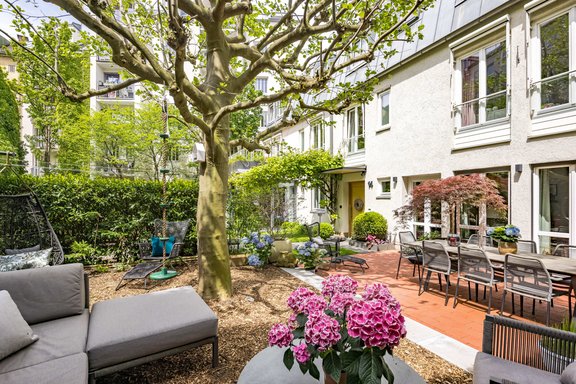 Traumhaft sonnige Terrasse