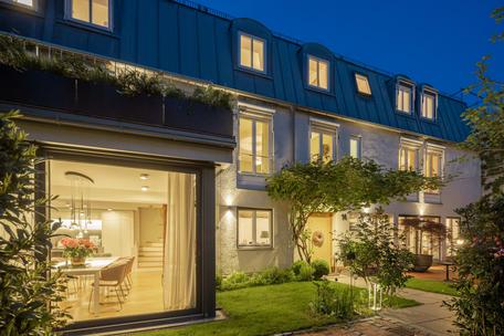 Hochklassiges Stadthaus mit 7 Zimmern, sonniger Terrasse und Designer-Ausstattung
