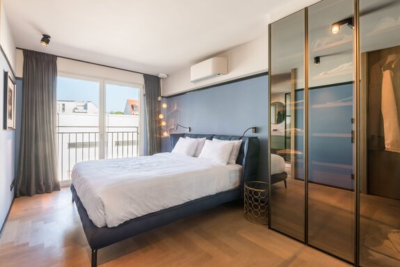 Schlafzimmer mit Bad en suite