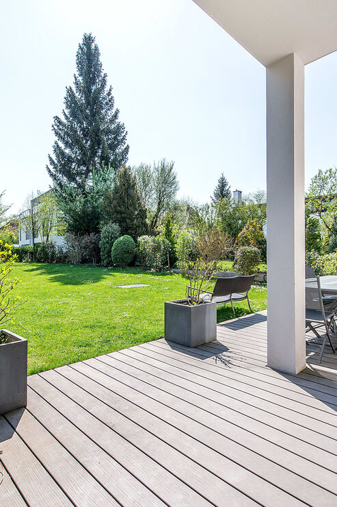 Terrasse mit Südwest-Ausrichtung