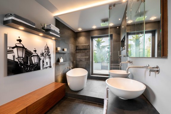 Komfortables Hauptbad