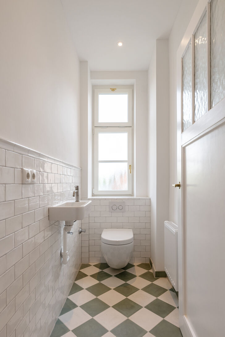 Gäste-WC mit Fenster