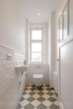 Guest WC with window