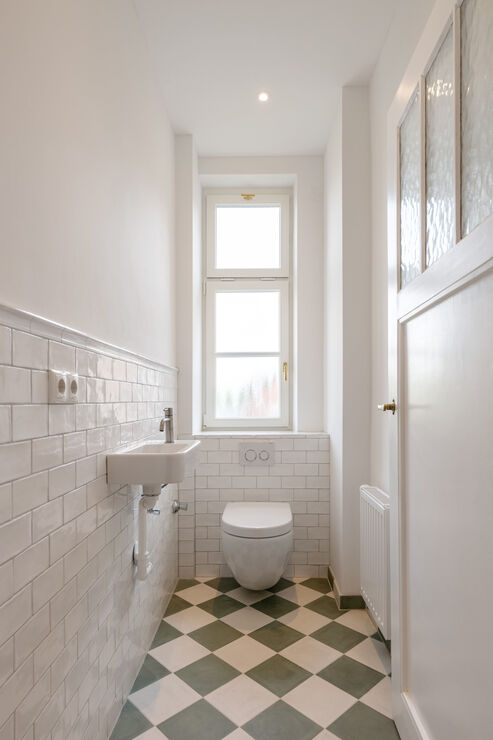 Gäste-WC mit Fenster