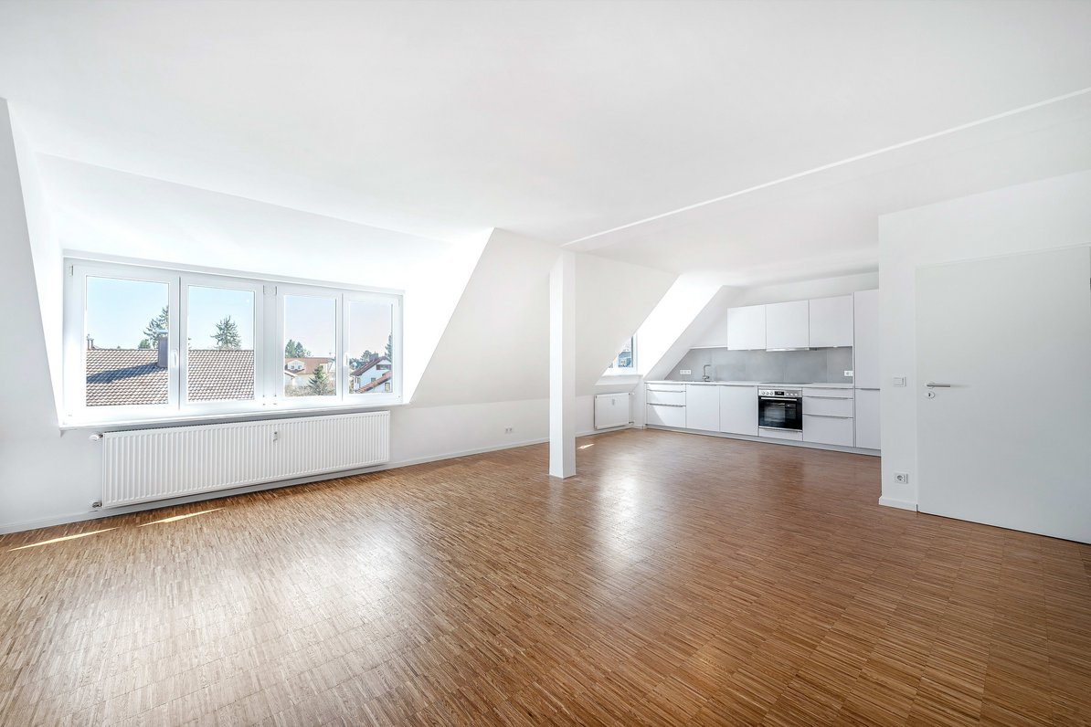 Open plan living/dining/kitchen area