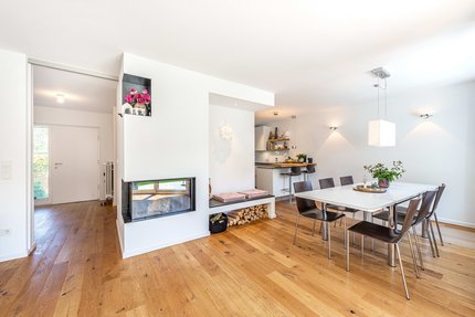 Wohnbereich mit Kamin