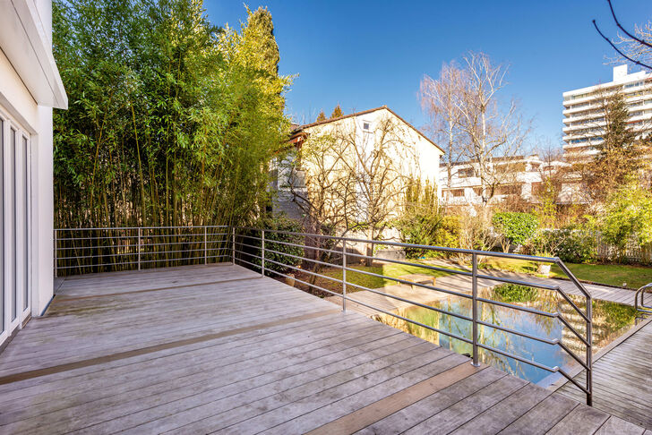 Terrasse mit Gartenzugang