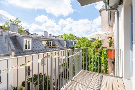 Ostbalkon mit Aussicht