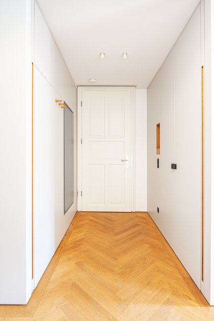 Eingangsbereich mit Einbauten