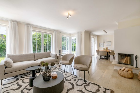 Bildschöner Wohn-/Essbereich