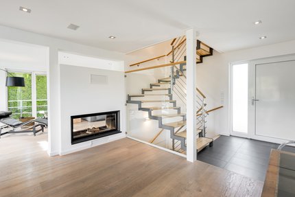 Raumgliedernder Kamin