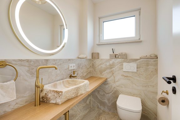 Stylish toilet