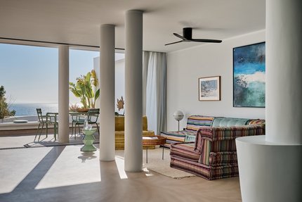 Großzügiger Loungebereich