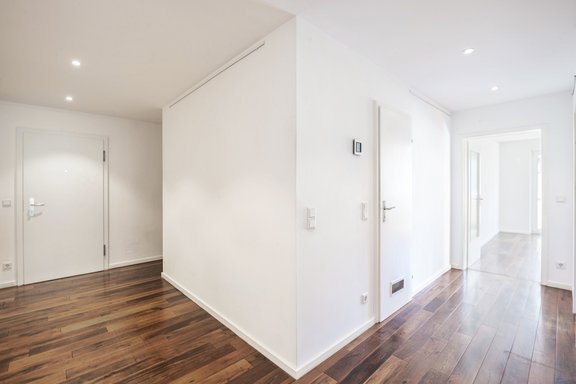 Sehr geräumiger Flur