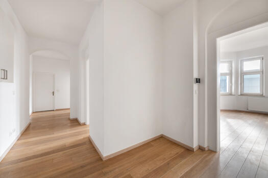 Room heights up to approx. 3.10 m