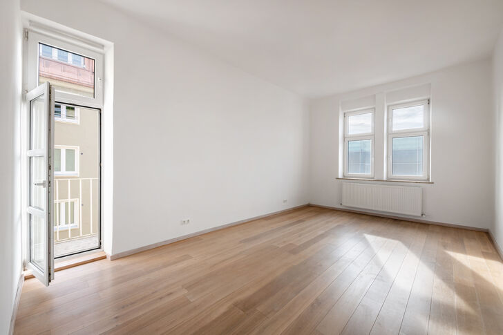 Südzimmer mit Balkon