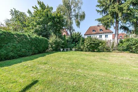Ideal geschnittenes Süd-West-Grundstück von 625 m² mit großzügigem Baurecht direkt am Westpark