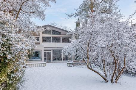 Idyll with access to the Amper: detached house with further building rights on the plot