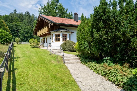 Einladendes Landhaus im Grünen